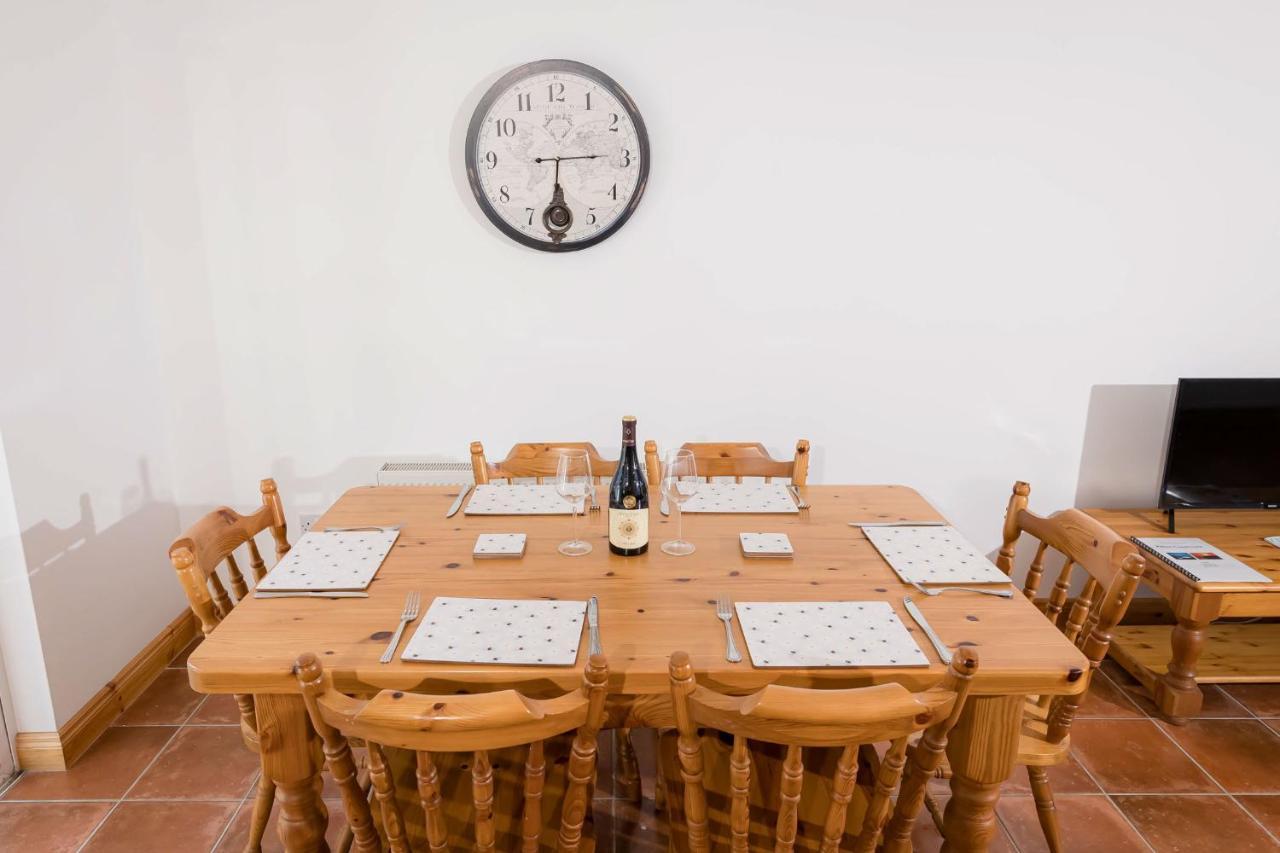 Kilkee Townhouse By Trident Holiday Homes Eksteriør billede