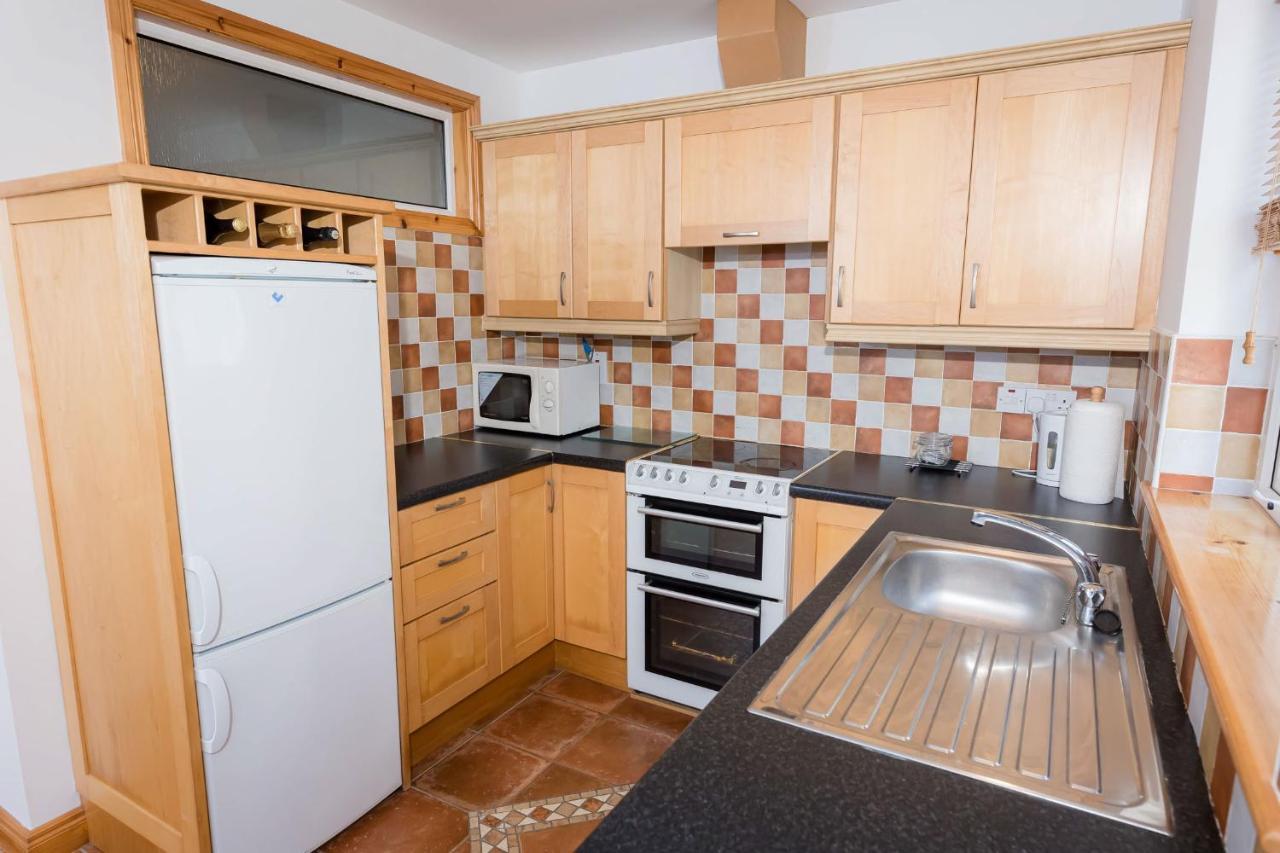 Kilkee Townhouse By Trident Holiday Homes Eksteriør billede