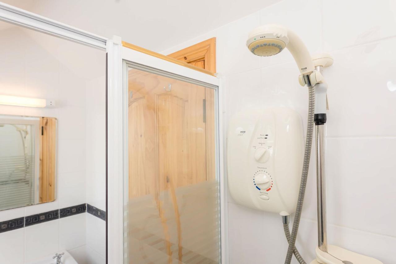 Kilkee Townhouse By Trident Holiday Homes Eksteriør billede